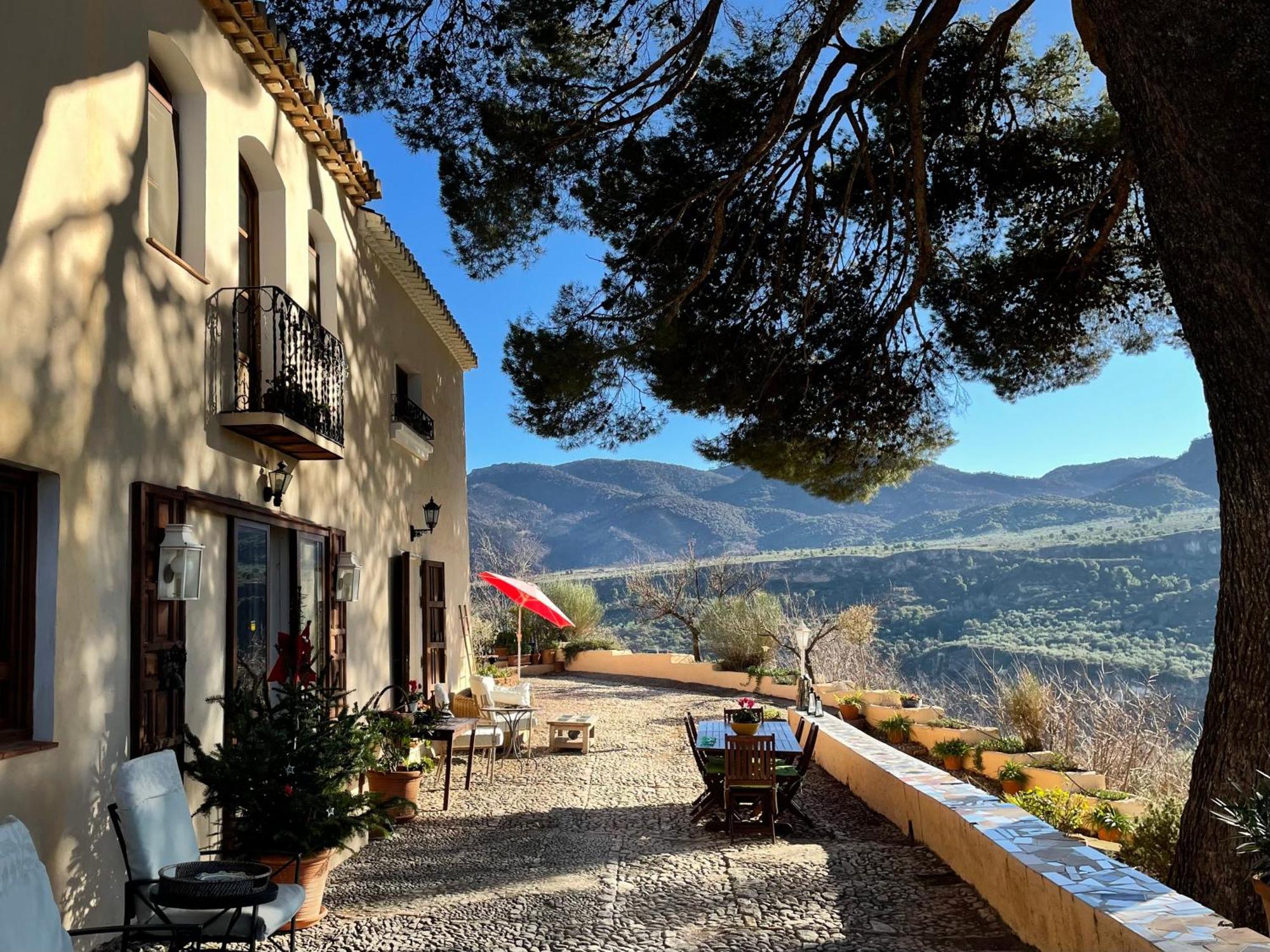 Bed and Breakfast Cortijo El Pino Retreat Альбуньюэлас Экстерьер фото