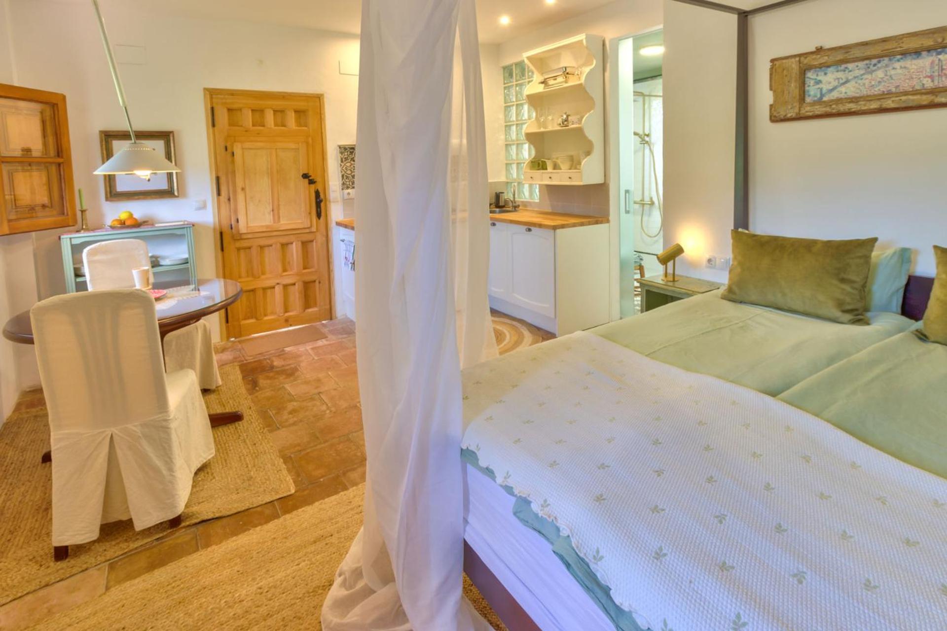 Bed and Breakfast Cortijo El Pino Retreat Альбуньюэлас Экстерьер фото
