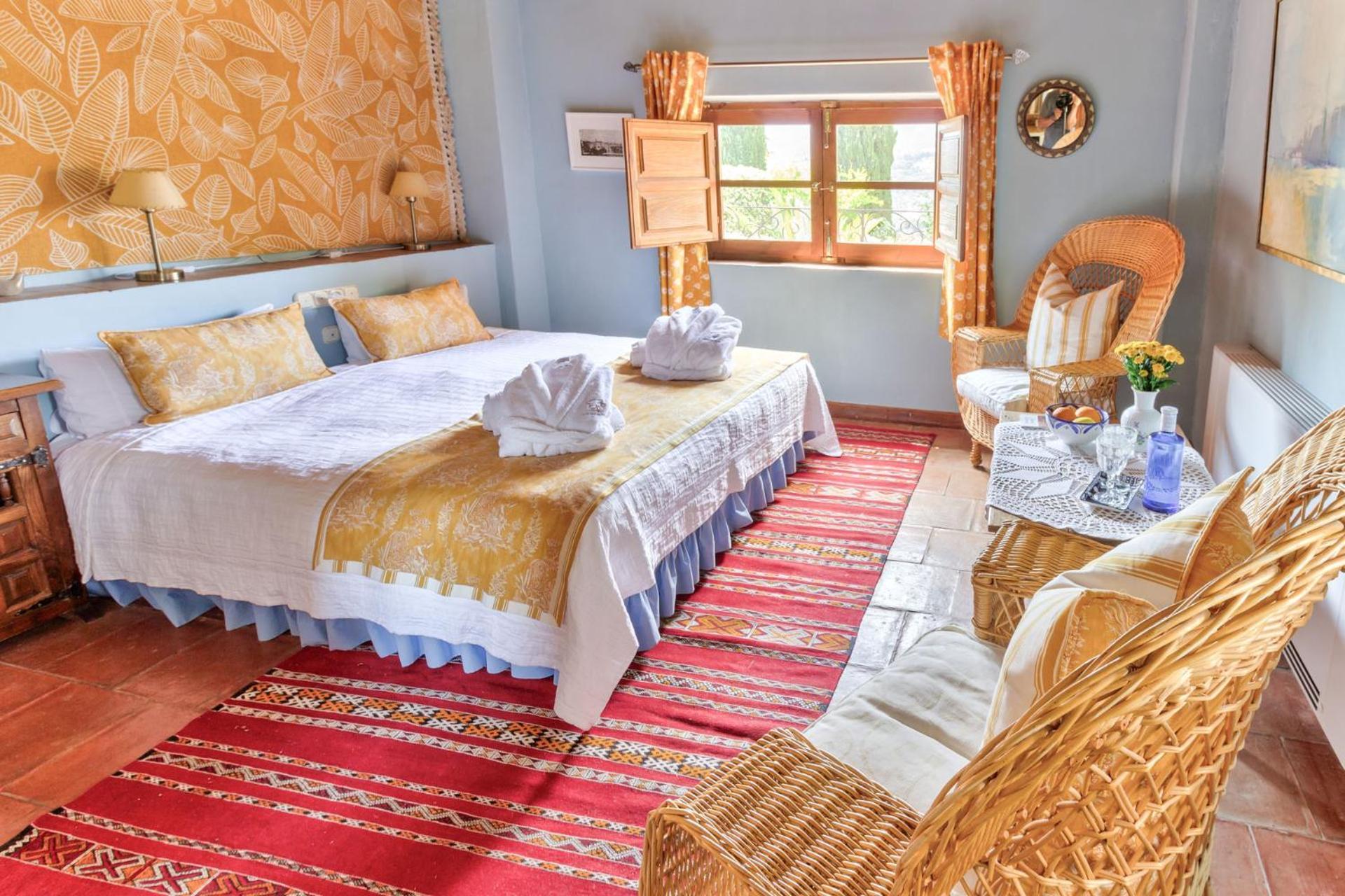 Bed and Breakfast Cortijo El Pino Retreat Альбуньюэлас Экстерьер фото