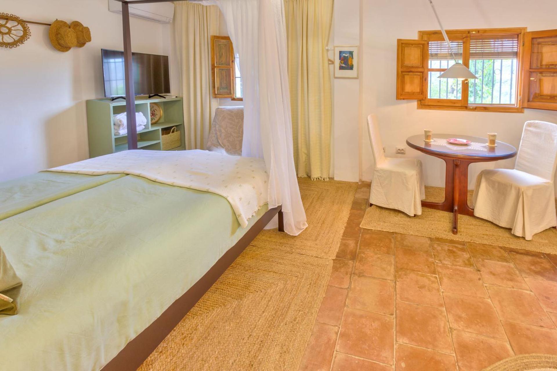 Bed and Breakfast Cortijo El Pino Retreat Альбуньюэлас Экстерьер фото